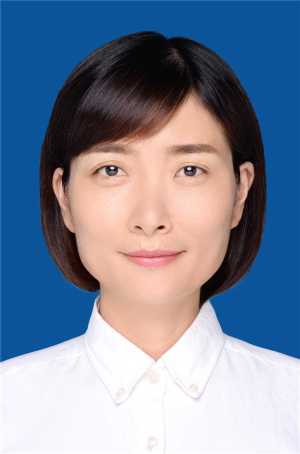 張潔 證件照_副本.jpg